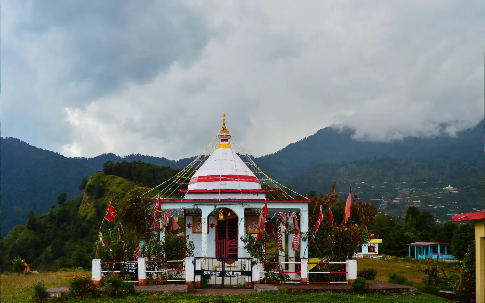 Munsiyari and Pithoragarh Tour Package.