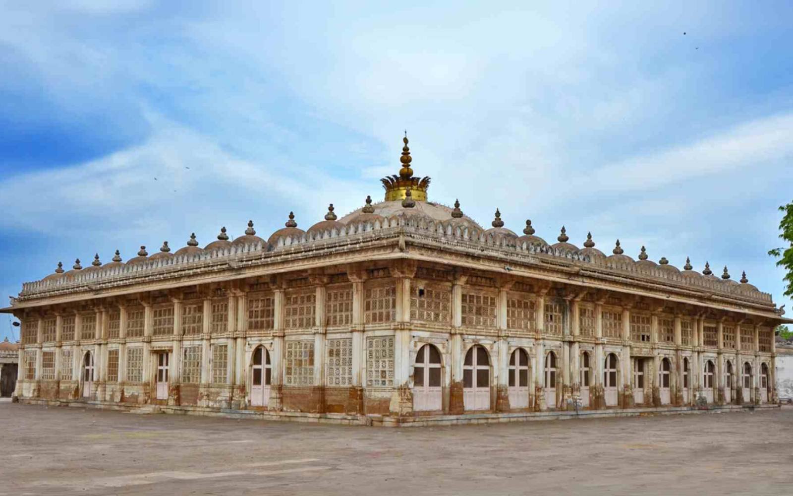 Udaipur to Surat Tour Packages